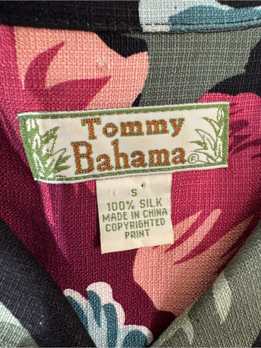 Tommy Bahama Hawaiian Silk Short-Sleeve Floral Button-Down Shirt Small - Picture 3 of 6